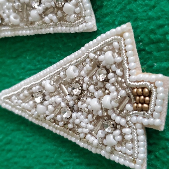 White Christmas Tree Holiday Seed Bead Earrings New - Picture 5 of 5